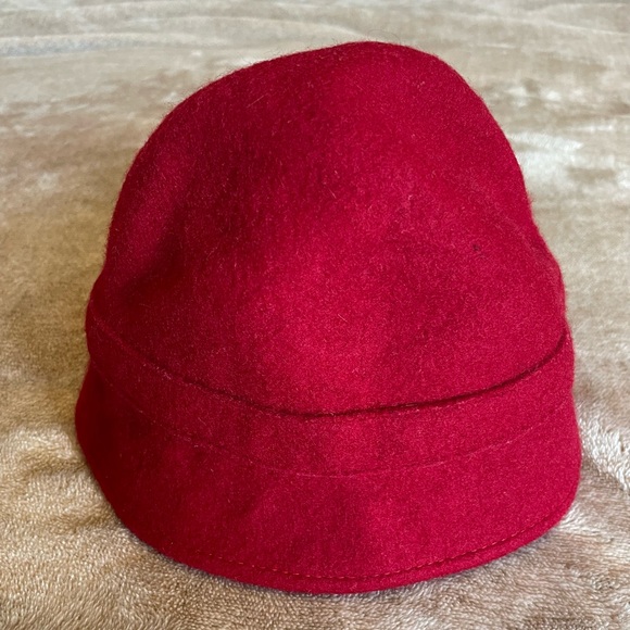 100% Wool Gymboree Red Baby Hat with Bow - Picture 2 of 4